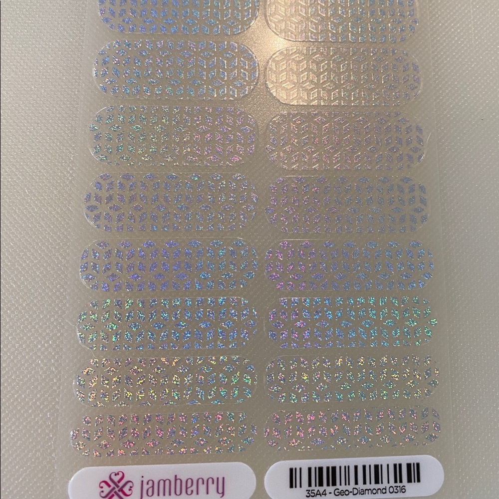 “Geo Diamond” (full set) Jamberry Wraps